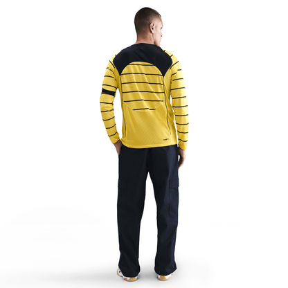 Nike Total 90 Men's Dri-FIT Long-Sleeve Soccer Top